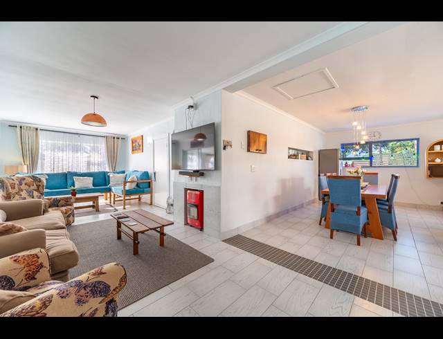 3 BEDROOM FREEHOLD FOR SALE IN MARINA MARTINIQUE